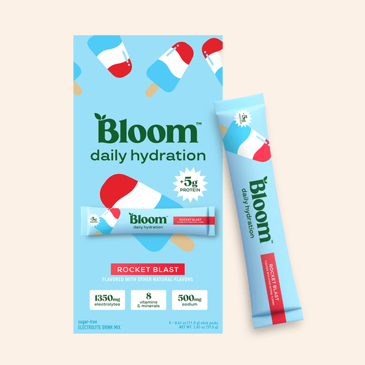 daily-hydration-sticks-q7 dailyhydration_RB_01_c604357d-be9c-44ab-8488-b4511e618f3b.png